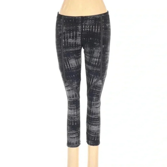 Nike Luxe Printed Reflective Running Tight - Picture 1 of 9